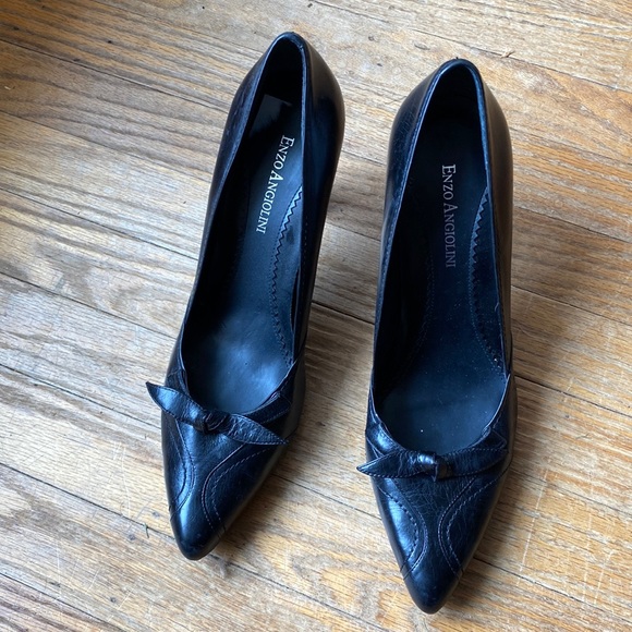 Enzo Angiolini Black Leather Pumps - Picture 2 of 5
